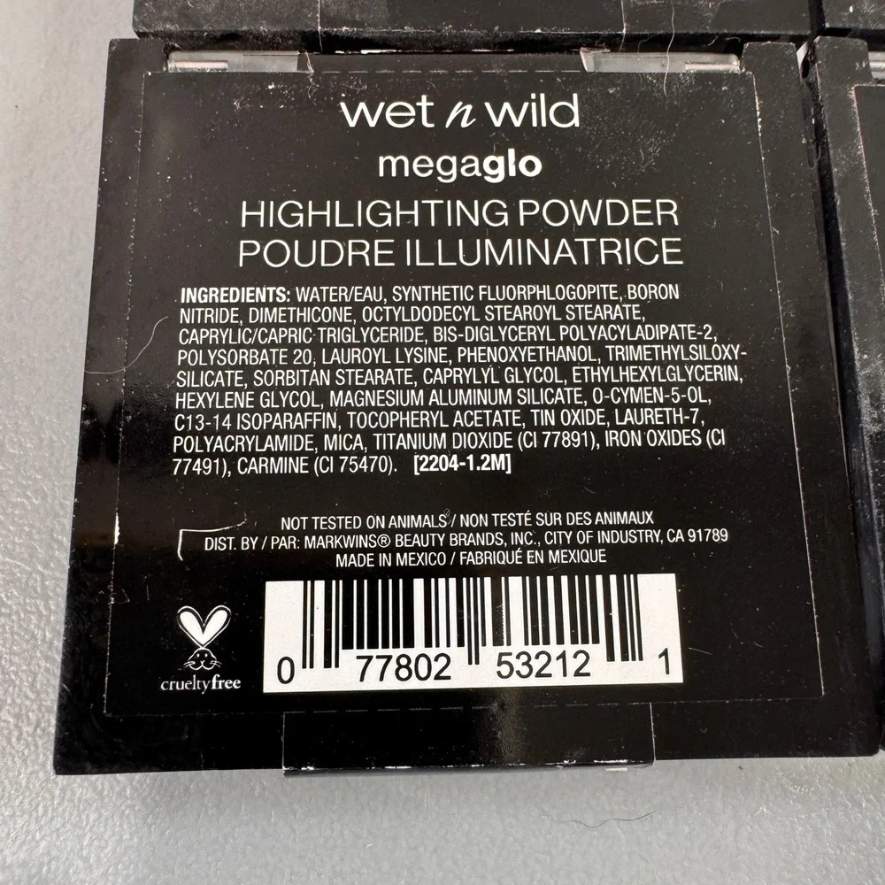Wet n Wild Highlighting Powder Women 0.19oz Pink Gold Good Precious Petals 321B